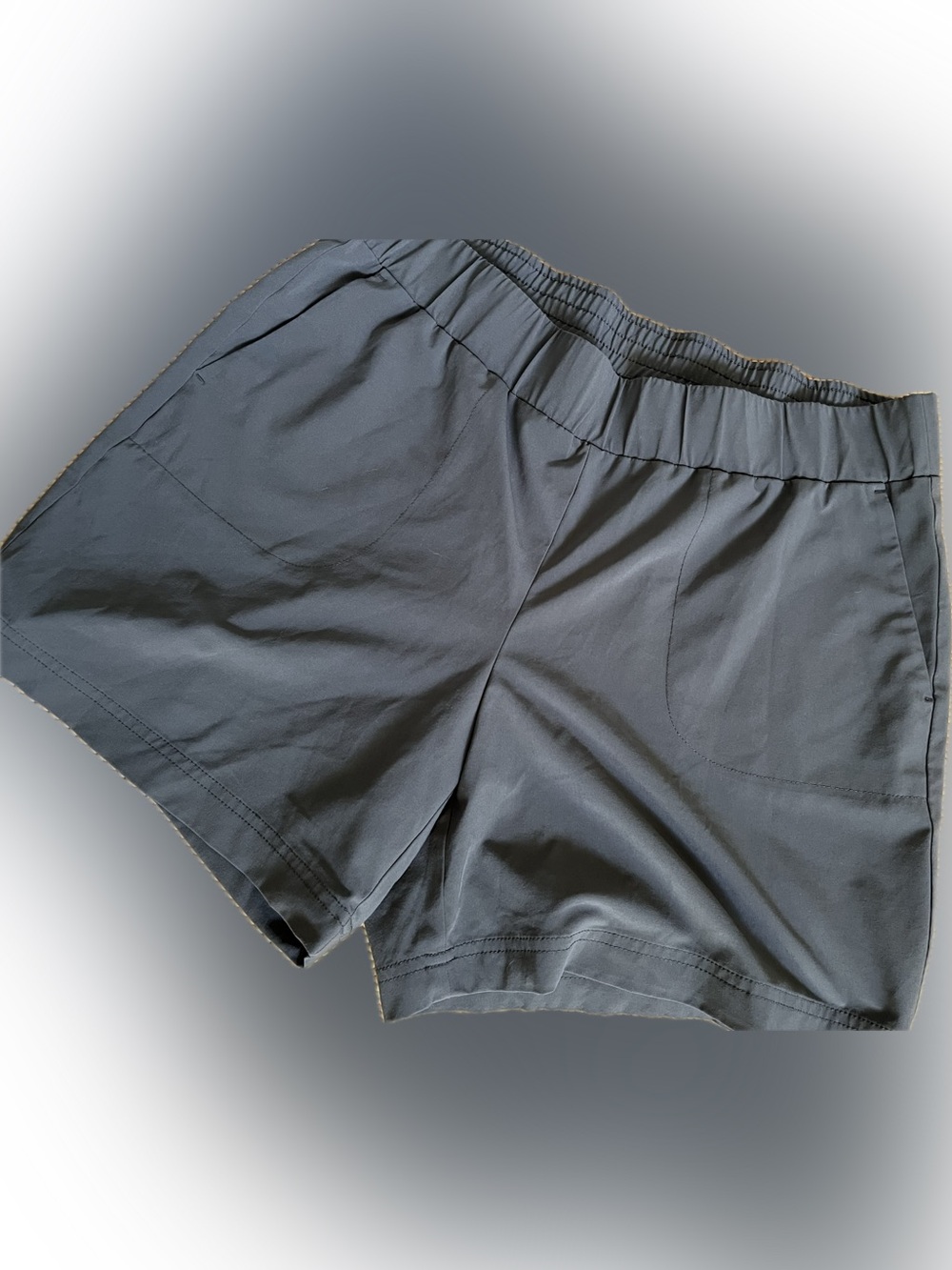 J. Jill Fit dark sage poly blend very lightweight 2 pocket shorts so nice! MP